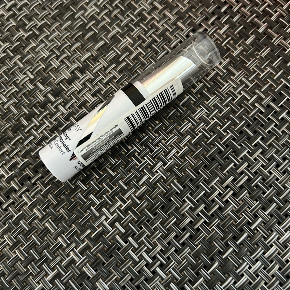 Almay Concealer Stick - Light Shade
